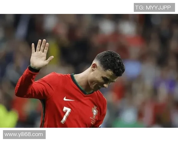 传奇球星重温绿茵岁月再现足球激情与荣耀时刻 传奇球星重温绿茵岁月再现足球激情与荣耀时刻