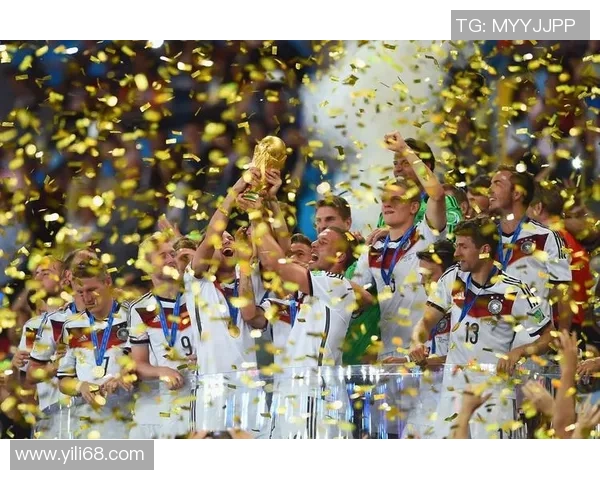 全球足球球星冠军排行:历史巅峰球员与顶级荣誉对比分析 全球足球球星冠军排行:历史巅峰球员与顶级荣誉对比分析